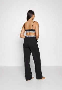 Ellesse Arosa Lounge SetPigiamaBlack Donna Intimo Notte E Loungewear EL981P009-Q11 -Ellesse 032f18b8a8fd463ba3be0ac3282ad2e7