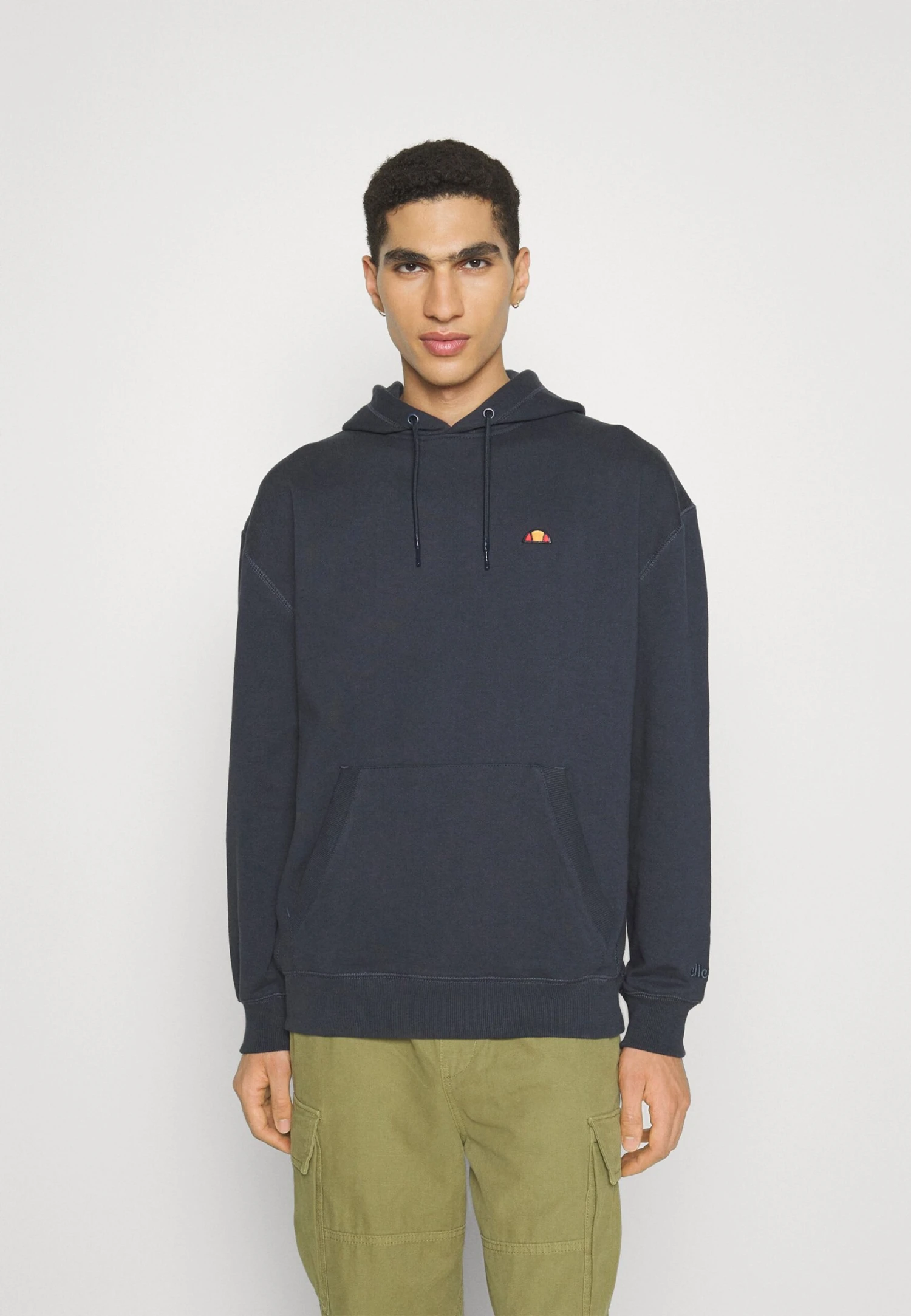 Ellesse Caldine HoodyFelpaDark Blue Uomo Maglieria E Felpe EL922S0CJ-K11 3 Ellesse Caldine HoodyFelpaDark Blue Uomo Maglieria E Felpe EL922S0CJ-K11 - immagine 3