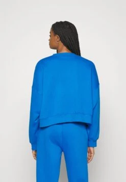 Ellesse Lomond Oversized FelpaRoyal Blue Donna Felpe EL921J09O-K11 -Ellesse 2320ff9494754fcaa918e52b441b2e26