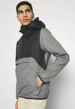 Ellesse Abetano Oh JacketGiacca A VentoGrey Uomo Giacche EL922T09W-C11 -Ellesse 25c48fd197354fbbada97d677c5999cb
