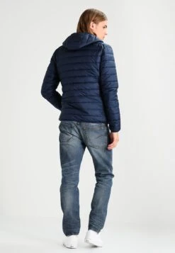 Ellesse LombardyGiacca Da Mezza StagioneDress Blues Uomo Giacche EL922L007-K11 -Ellesse 27e0280e3d1140fbbd26a5911f529f66