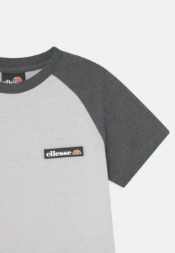 Ellesse Griggia JnrT-Shirt Con StampaLight Grey Bambini T-shirt & Top EL924G01H-C11 -Ellesse 2b0a636db5684c0393d042c6afb268ee