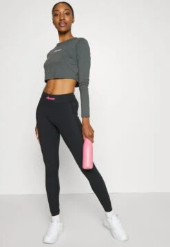 Ellesse ShamsMaglietta A Manica LungaDark Grey Donna T-shirt E Top EL941D05A-C11 9 Ellesse ShamsMaglietta A Manica LungaDark Grey Donna T-shirt E Top EL941D05A-C11 -Ellesse 2b29ebacfc6f47bc9c334407cb8442aa