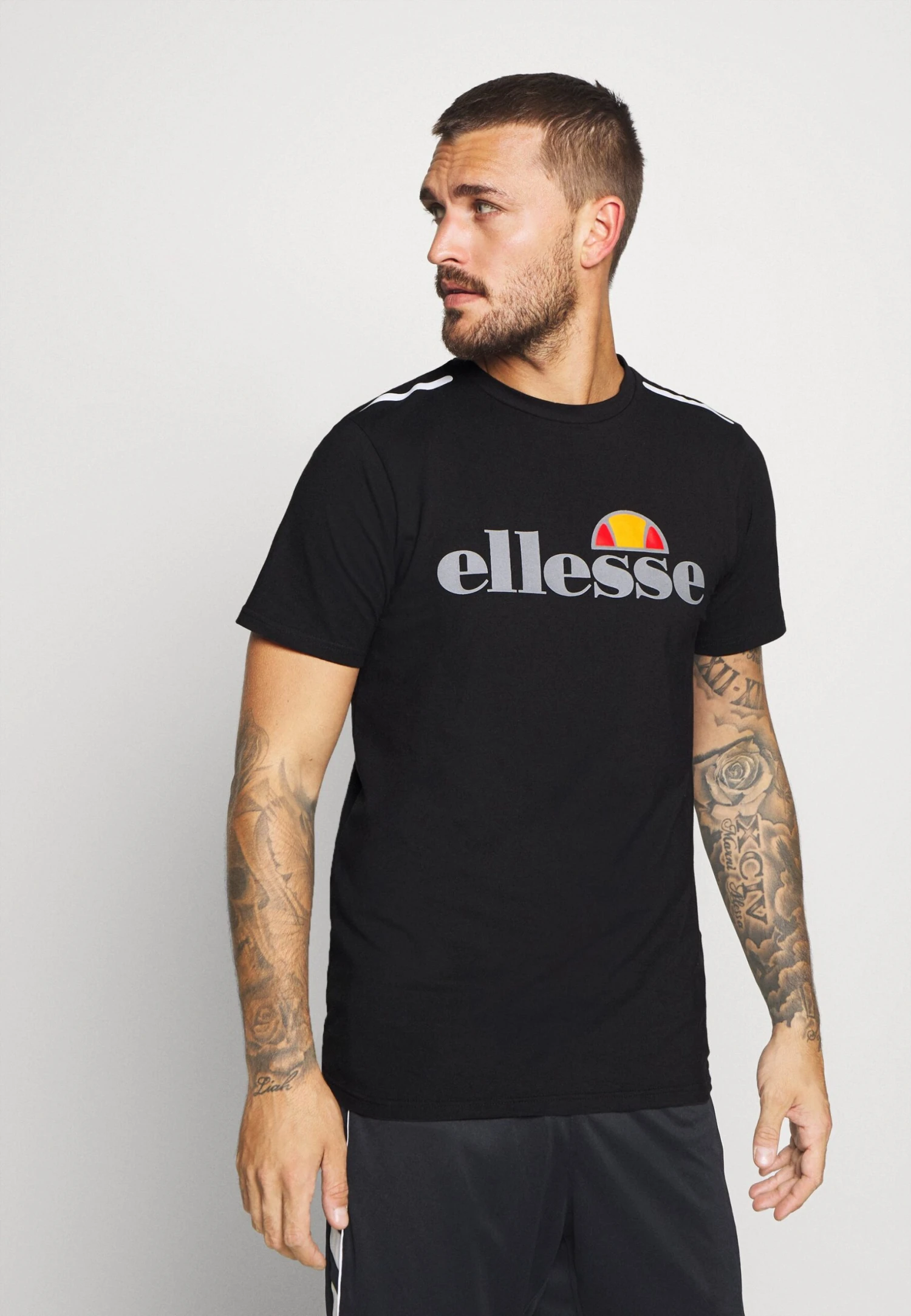 Ellesse Cella T-Shirt Con StampaBlack Uomo T-shirt E Polo EL942D026-Q11 1 Ellesse Cella T-Shirt Con StampaBlack Uomo T-shirt E Polo EL942D026-Q11