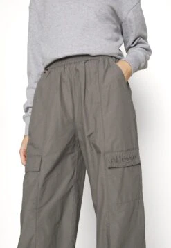 Ellesse Felna PantPantaloni CargoGrey Donna Pantaloni EL921A07Q-C11 -Ellesse 316c75984be24b0ab7b47653f56f1ad0
