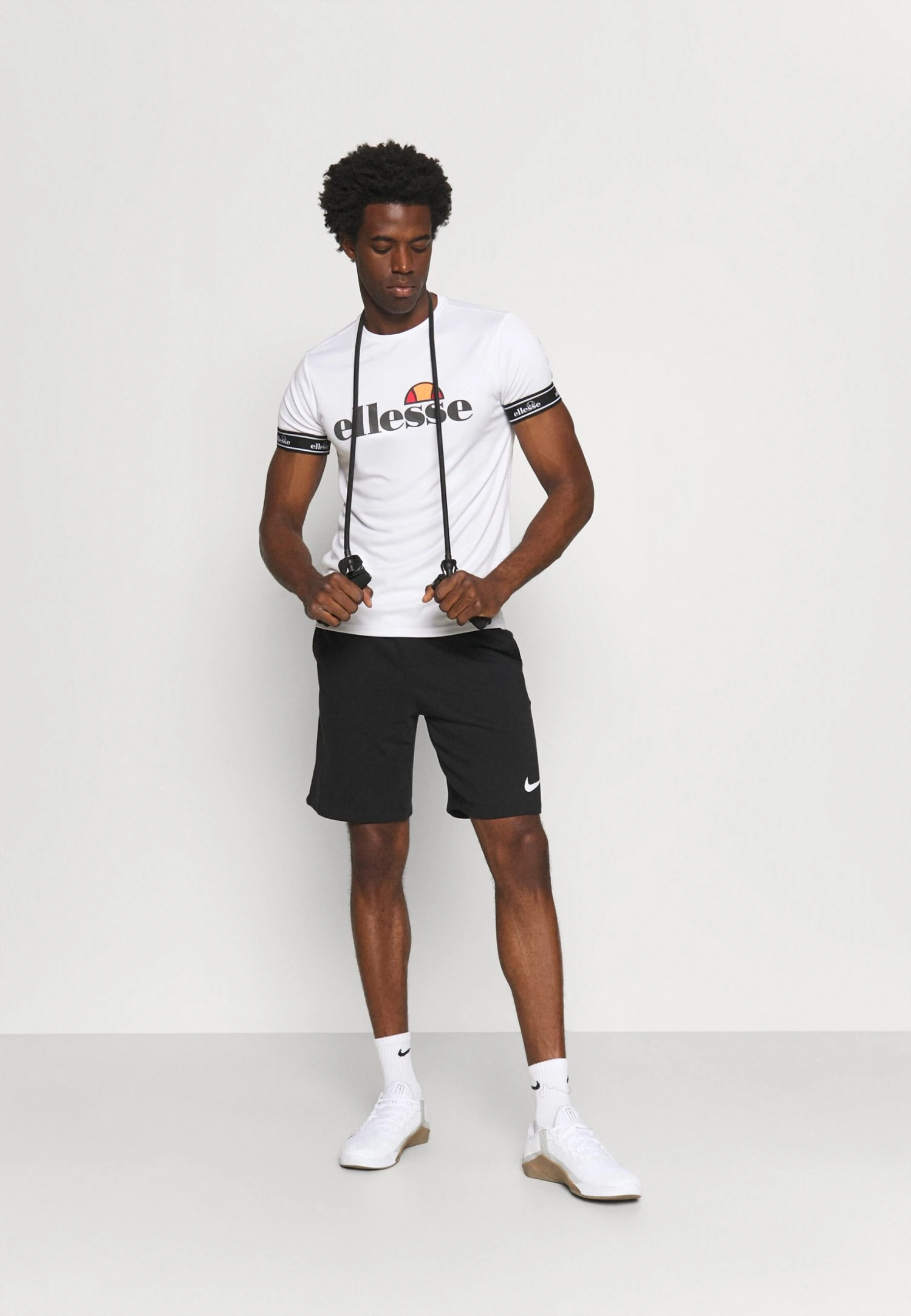 Ellesse Alente TeeT-Shirt Con StampaWhite Uomo T-shirt E Polo EL942D028-A11 2 Ellesse Alente TeeT-Shirt Con StampaWhite Uomo T-shirt E Polo EL942D028-A11 - immagine 2