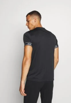Ellesse Alente TeeT-Shirt Con StampaBlack Uomo T-shirt E Polo EL942D028-Q11 -Ellesse 3aade2963eb940bcbb097fe72411ef9f