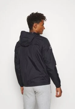 Ellesse Bertoleti JacketGiacca SportivaBlack Uomo Pantaloni Sportivi E Joggers EL942F016-Q11 -Ellesse 41f4fd633995442bb27cddd998605b79