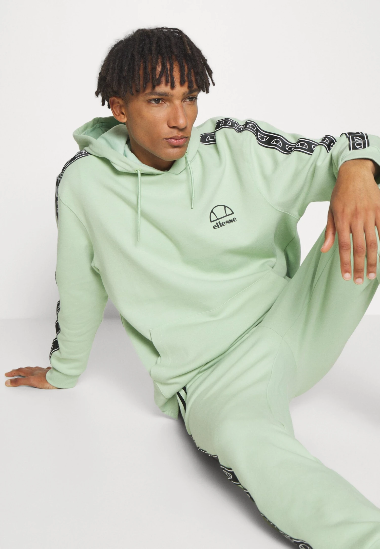 Ellesse Alfonsa HoodyFelpa Con CappuccioGreen Uomo Maglieria E Felpe EL942G03A-M11 4 Ellesse Alfonsa HoodyFelpa Con CappuccioGreen Uomo Maglieria E Felpe EL942G03A-M11 - immagine 4