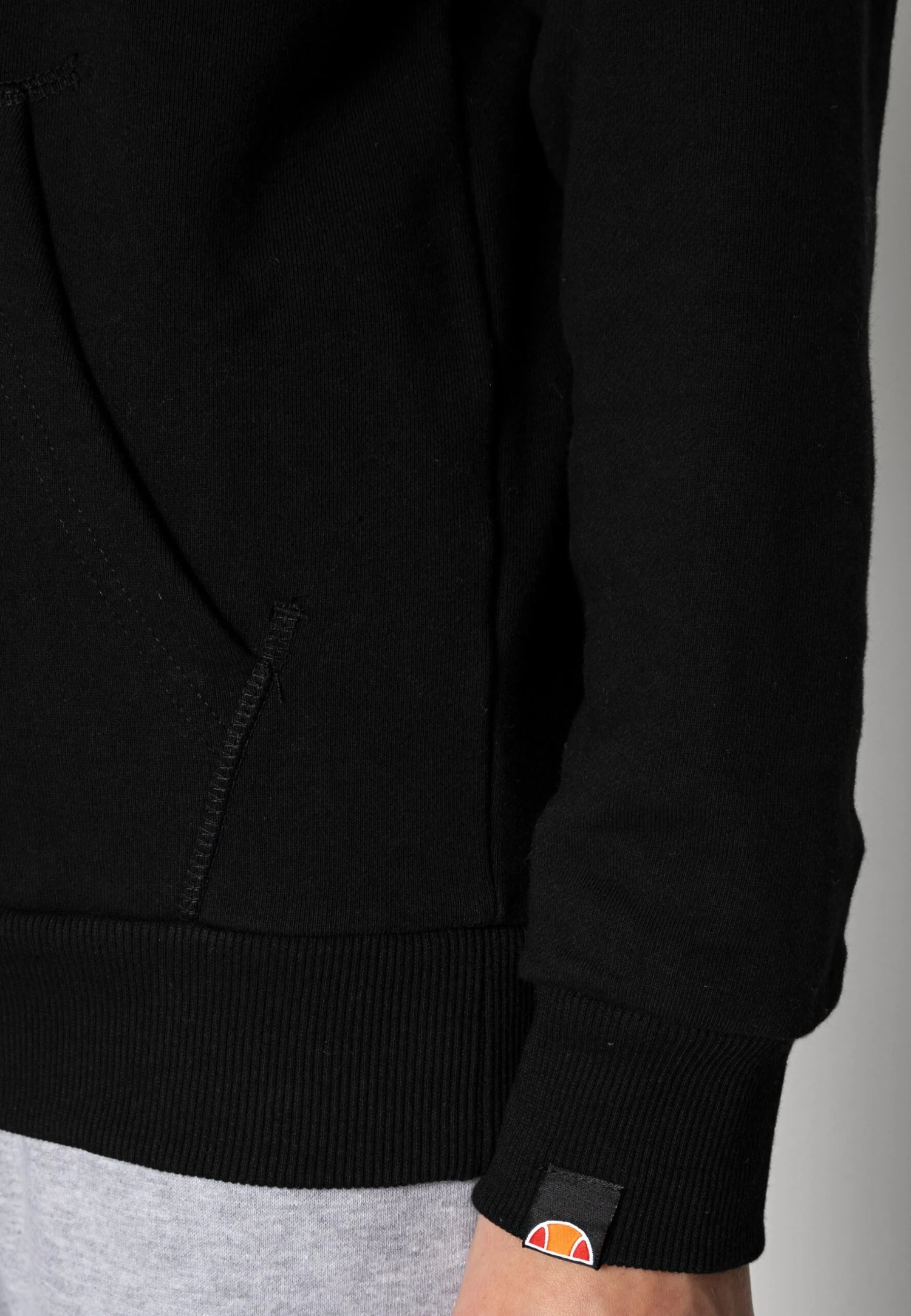 Ellesse NoreoFelpa Con CappuccioBlack Donna Felpe EL921J02A-Q11 5 Ellesse NoreoFelpa Con CappuccioBlack Donna Felpe EL921J02A-Q11 - immagine 5