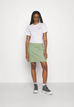 Ellesse Palmas OversizedT-Shirt Con StampaWhite Donna T-shirt E Top EL921D0CA-A11 -Ellesse 50dc4df9ff6f40f0ae34e9765bfeff64