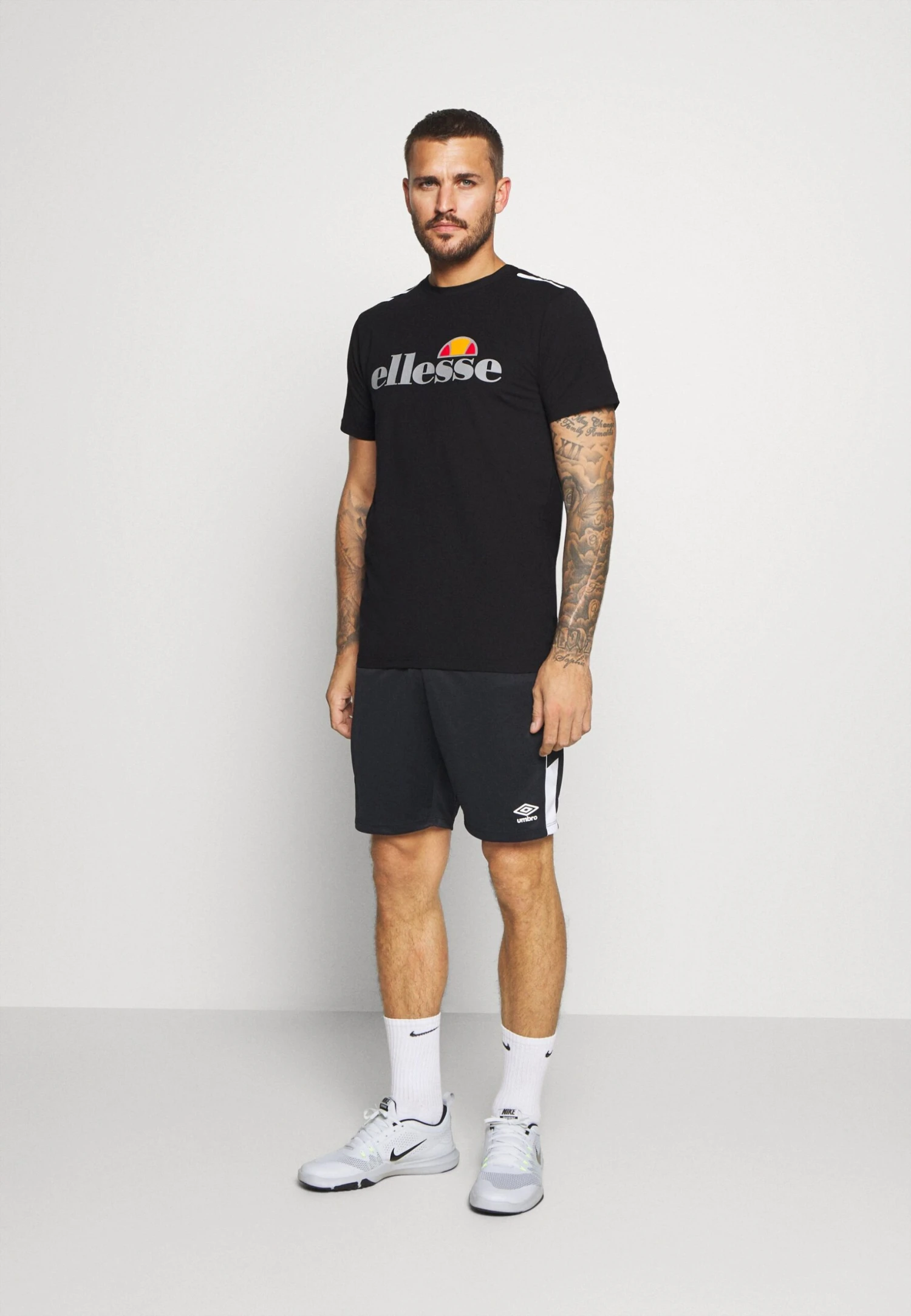 Ellesse Cella T-Shirt Con StampaBlack Uomo T-shirt E Polo EL942D026-Q11 2 Ellesse Cella T-Shirt Con StampaBlack Uomo T-shirt E Polo EL942D026-Q11 - immagine 2