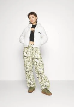 Ellesse Parum Padded JacketGiacca Da Mezza StagioneOff White Donna Giacche E Blazer EL921U01R-A11 -Ellesse 548e04fc19db4b34be495480b0081162