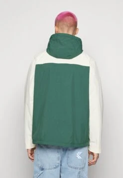 Ellesse Pierleoni JacketGiacca LeggeraDark Green Uomo Giacche EL922T0A3-M11 -Ellesse 57decc5c7cb74f658988cb92238d32cb