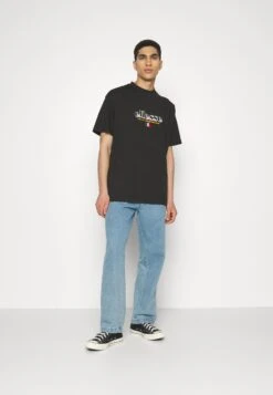 Ellesse Vought TeeT-Shirt Con StampaBlack Uomo T-shirt E Polo EL922O0I3-Q11 -Ellesse 57f86ca8673345a8ba00f56681e08bd0