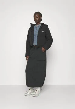 Ellesse Parum Padded JacketGiacca Da Mezza StagioneBlack Donna Giacche E Blazer EL921U01R-Q12 -Ellesse 59abcf62271845e8b1deead689fdbdbb