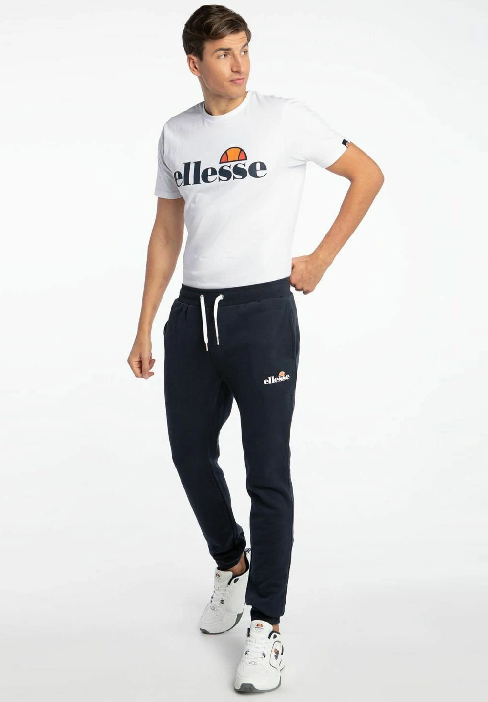 Ellesse Granite Pantaloni SportiviBlue Uomo Pantaloni Sportivi E Joggers EL922E047-K11 1 Ellesse Granite Pantaloni SportiviBlue Uomo Pantaloni Sportivi E Joggers EL922E047-K11