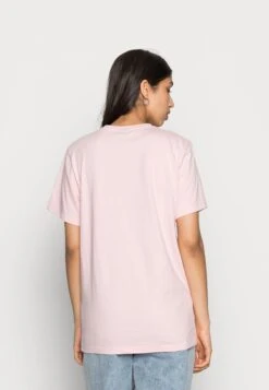 Ellesse AlbanyT-Shirt Con StampaLight Pink Donna T-shirt E Top EL921D00T-J12 -Ellesse 5e46f1bc0b5e4e25830945115041c199