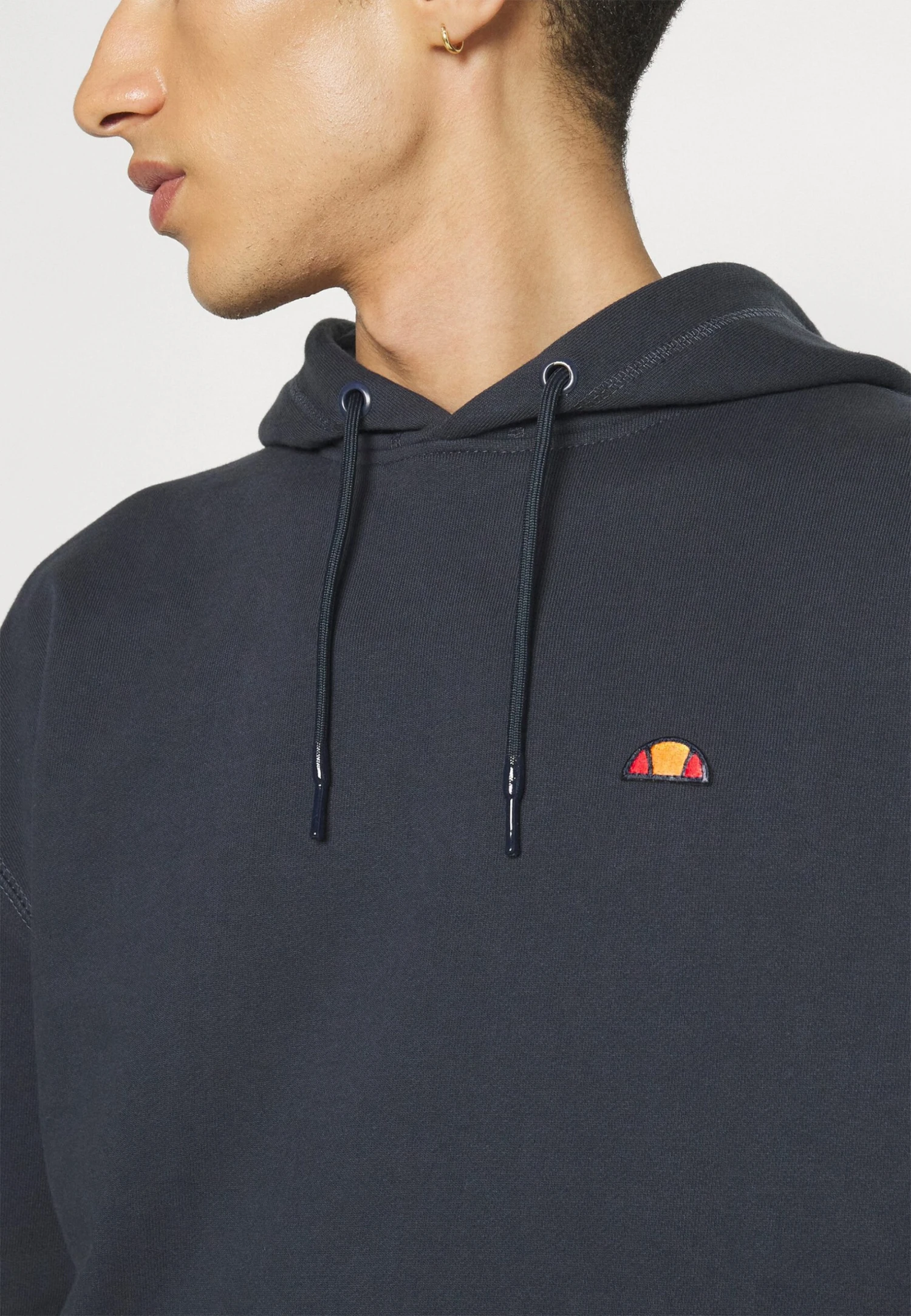 Ellesse Caldine HoodyFelpaDark Blue Uomo Maglieria E Felpe EL922S0CJ-K11 8 Ellesse Caldine HoodyFelpaDark Blue Uomo Maglieria E Felpe EL922S0CJ-K11 - immagine 8