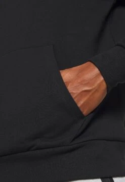 Ellesse CaslinoFelpa Con CappuccioBlack Uomo Maglieria E Felpe EL942G00O-Q11 -Ellesse 64fb513e88694b74ba6e42e861497db5