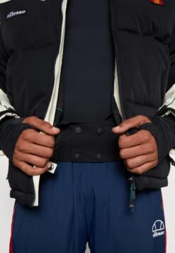 Ellesse Strezing Padded JacketGiacca InvernaleBlack Uomo Giacche EL942F03I-Q11 11 Ellesse Strezing Padded JacketGiacca InvernaleBlack Uomo Giacche EL942F03I-Q11 -Ellesse 73e510b7c2224646a2e0fb428c432ce1