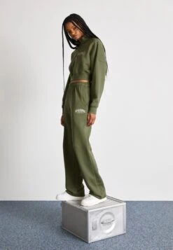 Ellesse Gonia Wide Leg Jog PantPantaloni SportiviOlive Donna Pantaloni EL921A07Z-N11 -Ellesse 761d6ae878c0427eb6fe9a60b28e3a0d