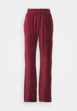 Ellesse Xana Jog PantPantaloni SportiviBurgundy Donna Pantaloni EL921A07Y-G11 -Ellesse 816e39ee5a954323a497fb2a50489c68