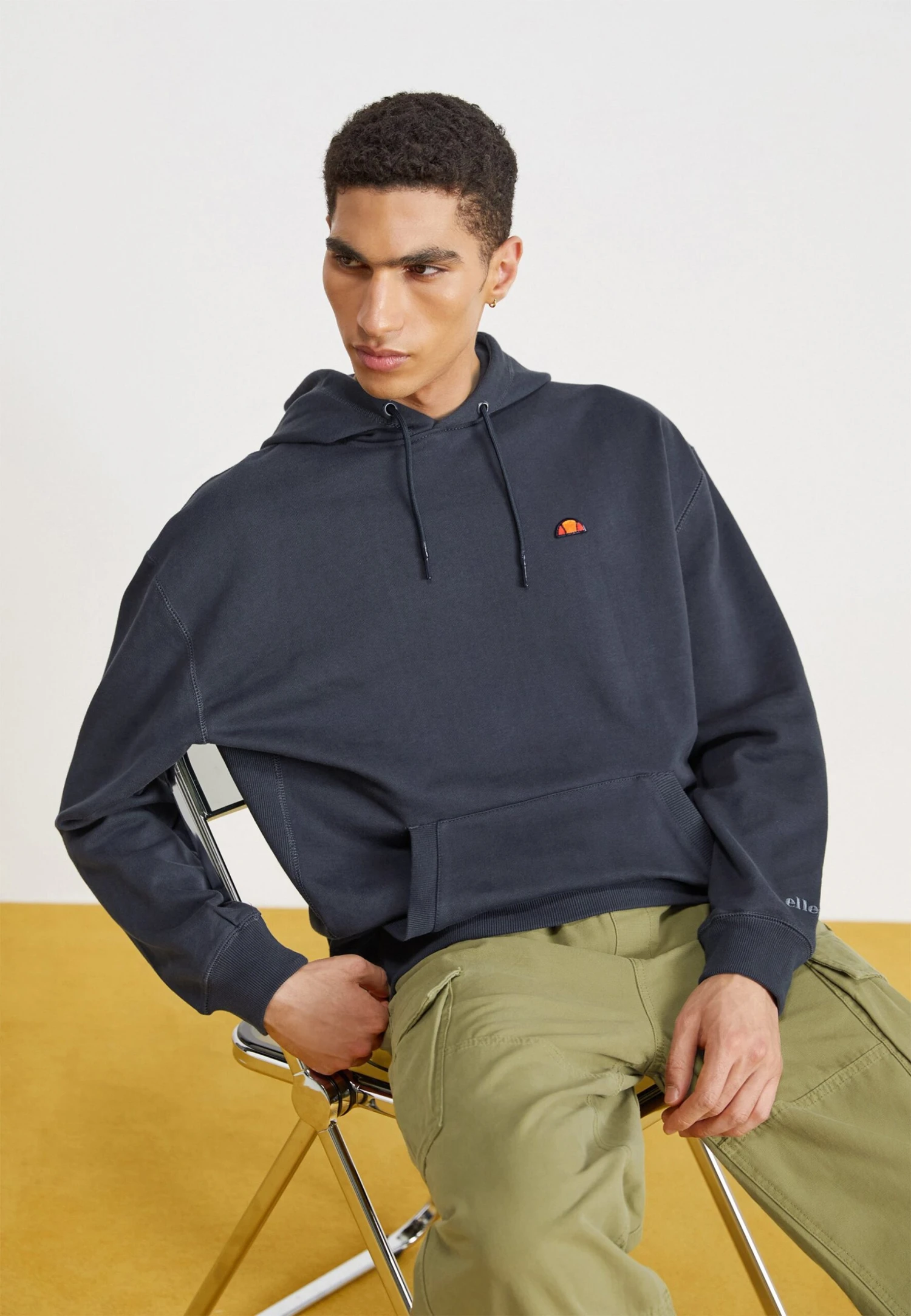 Ellesse Caldine HoodyFelpaDark Blue Uomo Maglieria E Felpe EL922S0CJ-K11 1 Ellesse Caldine HoodyFelpaDark Blue Uomo Maglieria E Felpe EL922S0CJ-K11