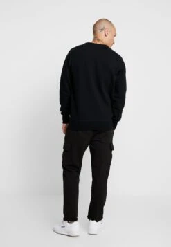 Ellesse FelpaBlack Uomo Maglieria E Felpe EL922S01W-Q11 -Ellesse 9333ec54c82847bf9b2f77a2d12c18a8