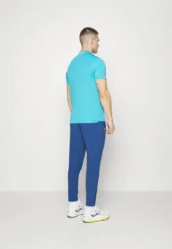Ellesse DebillyPantaloni SportiviBlue Uomo Pantaloni EL942E04F-K11 10 Ellesse DebillyPantaloni SportiviBlue Uomo Pantaloni EL942E04F-K11 -Ellesse a2391f7c278f443d9e745b49c15e18ca