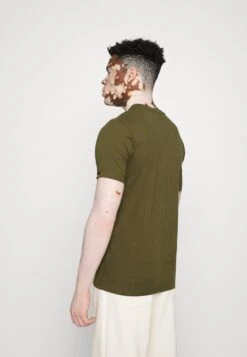 Ellesse VoodooT-Shirt Con StampaKhaki Uomo T-shirt E Polo EL922O02Q-N11 -Ellesse a6d1ea20b7cf4b59acf54a61f4760f9e