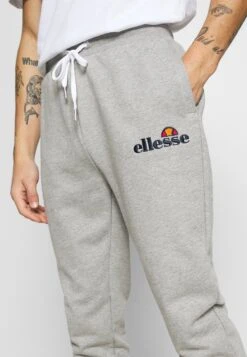 Ellesse NioroPantaloni SportiviGrey Uomo Pantaloni EL922E027-C11 -Ellesse a762dd39c0234e7aa65deca06cd92905