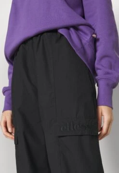 Ellesse Felna PantPantaloni CargoBlack Donna Pantaloni EL921A07Q-Q11 -Ellesse ab8392f7d1e842008e4f85f088fcedf7