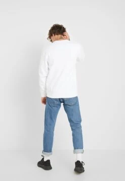 Ellesse DiveriaFelpaWhite Uomo Maglieria E Felpe EL922S00T-A11 -Ellesse b04d29eef8e84b84b05667161242ea57