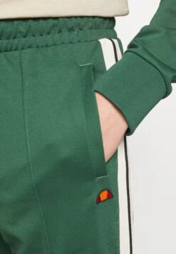 Ellesse Luxor Track PantPantaloni SportiviGreen Uomo Pantaloni EL922E060-M11 -Ellesse bad28a517008490d9e2cfd82b25cdb03