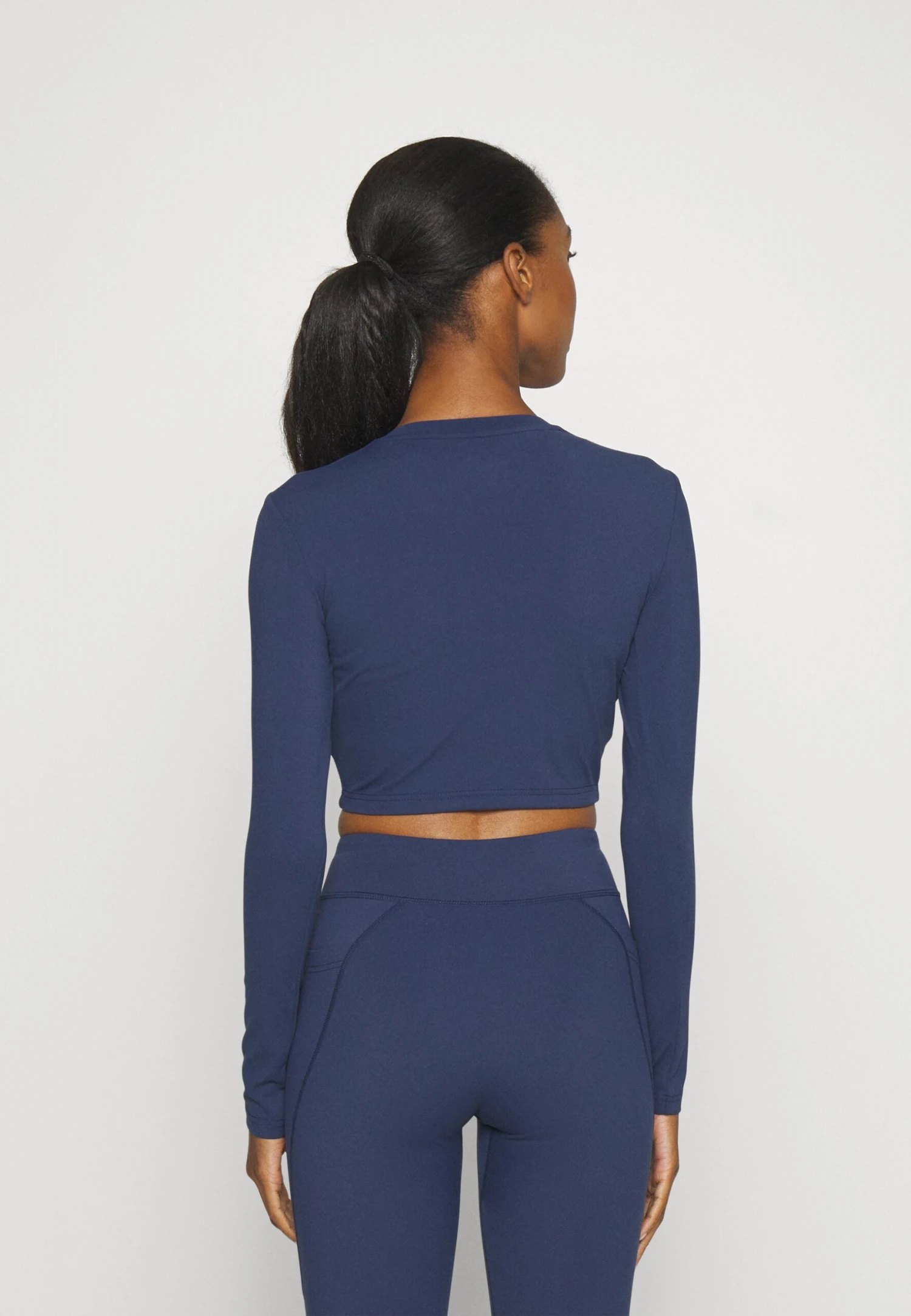 Ellesse ShamsMaglietta A Manica LungaNavy Donna T-shirt E Top EL941D05A-K11 3 Ellesse ShamsMaglietta A Manica LungaNavy Donna T-shirt E Top EL941D05A-K11 - immagine 3