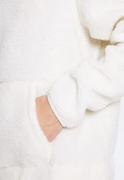 Ellesse GeraniGiacca In PileBeige Uomo Maglieria E Felpe EL922S08X-B11 -Ellesse c1493b2ebaa141c99283a10618e13dcb