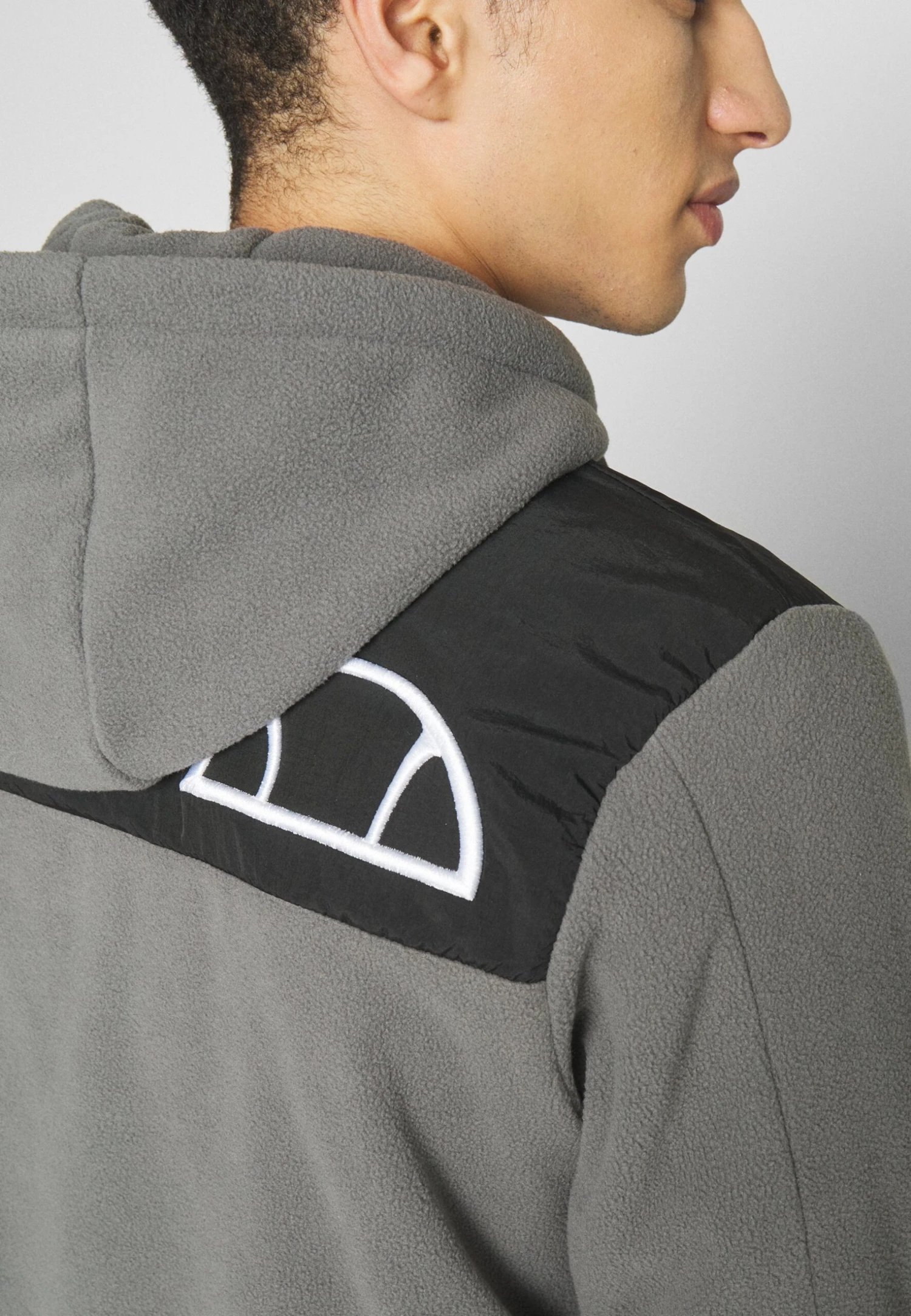 Ellesse PeriodicFelpa Con CappuccioGrey/Black Uomo Maglieria E Felpe EL922T0A7-C11 8 Ellesse PeriodicFelpa Con CappuccioGrey/Black Uomo Maglieria E Felpe EL922T0A7-C11 - immagine 8