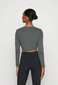 Ellesse ShamsMaglietta A Manica LungaDark Grey Donna T-shirt E Top EL941D05A-C11 8 Ellesse ShamsMaglietta A Manica LungaDark Grey Donna T-shirt E Top EL941D05A-C11 -Ellesse c76ad1f0149b424295199a9dcd7160cf