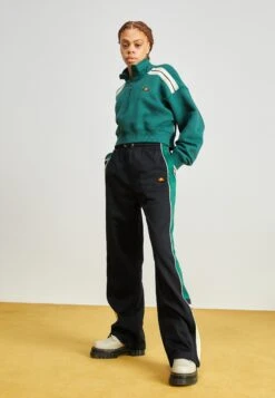 Ellesse Mariangela Track PantPantaloni SportiviBlack Donna Pantaloni EL921A07V-Q11 -Ellesse c7d2cf3f104540859ceca9a2b15a4b29