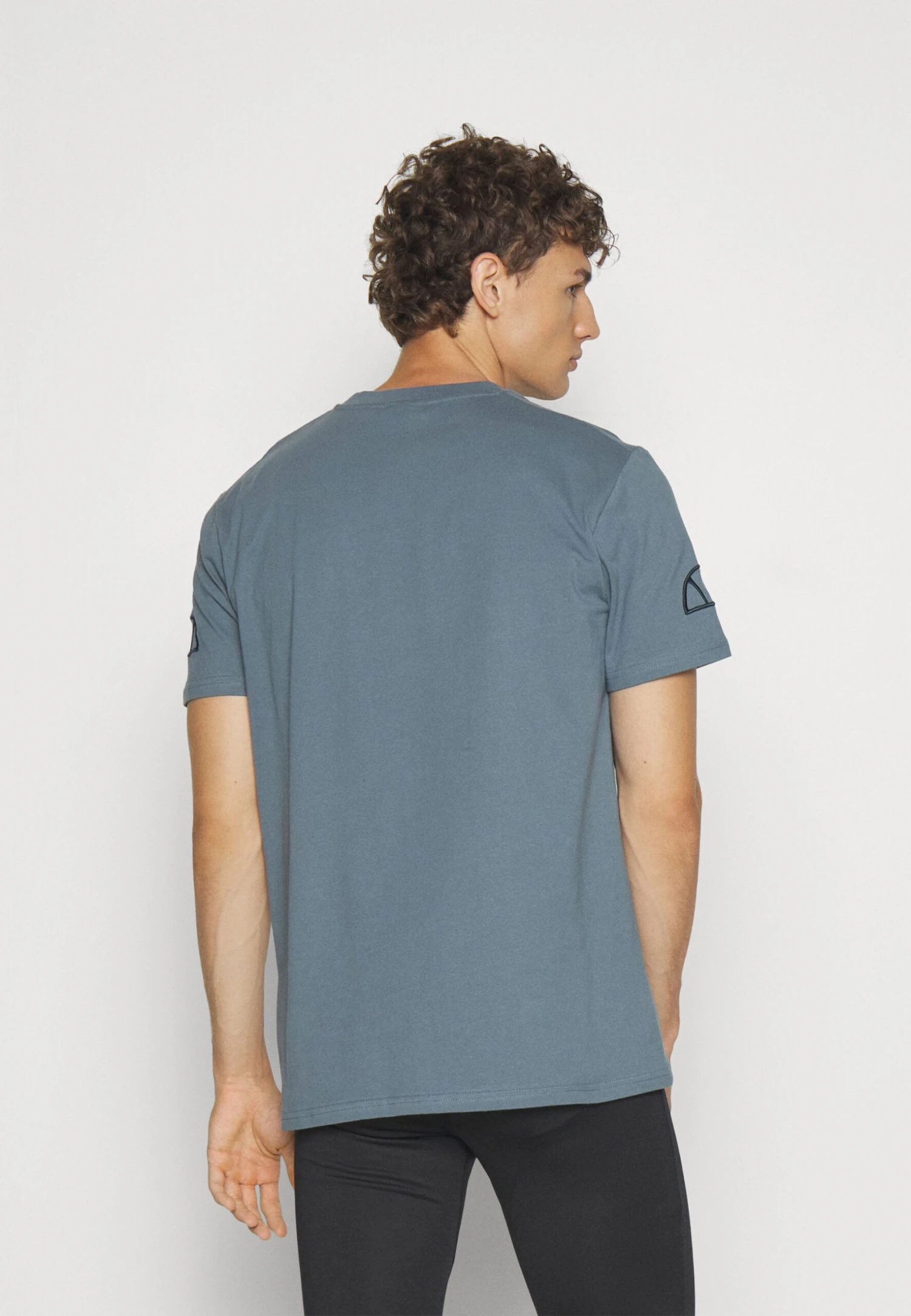 Ellesse Comodo TeeT-Shirt Con StampaBlue Uomo T-shirt E Polo EL942D053-K11 3 Ellesse Comodo TeeT-Shirt Con StampaBlue Uomo T-shirt E Polo EL942D053-K11 - immagine 3