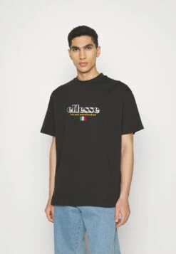 Ellesse Vought TeeT-Shirt Con StampaBlack Uomo T-shirt E Polo EL922O0I3-Q11 -Ellesse c89f858bc6c348bb9dac1b4d40b3a7b1