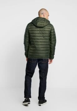 Ellesse LombardyGiacca Da Mezza StagioneRosin Uomo Giacche EL922L007-N11 -Ellesse cd512de2fe9149feae73db925eaff5b9