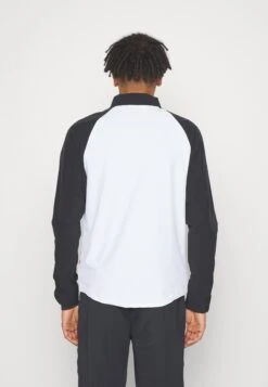 Ellesse Reginas TrackGiacca SportivaMulti-Coloured/White Uomo Pantaloni Sportivi E Joggers EL942G034-T11 -Ellesse d2c0b39b30aa45c2abd3fcb3f9c71e34