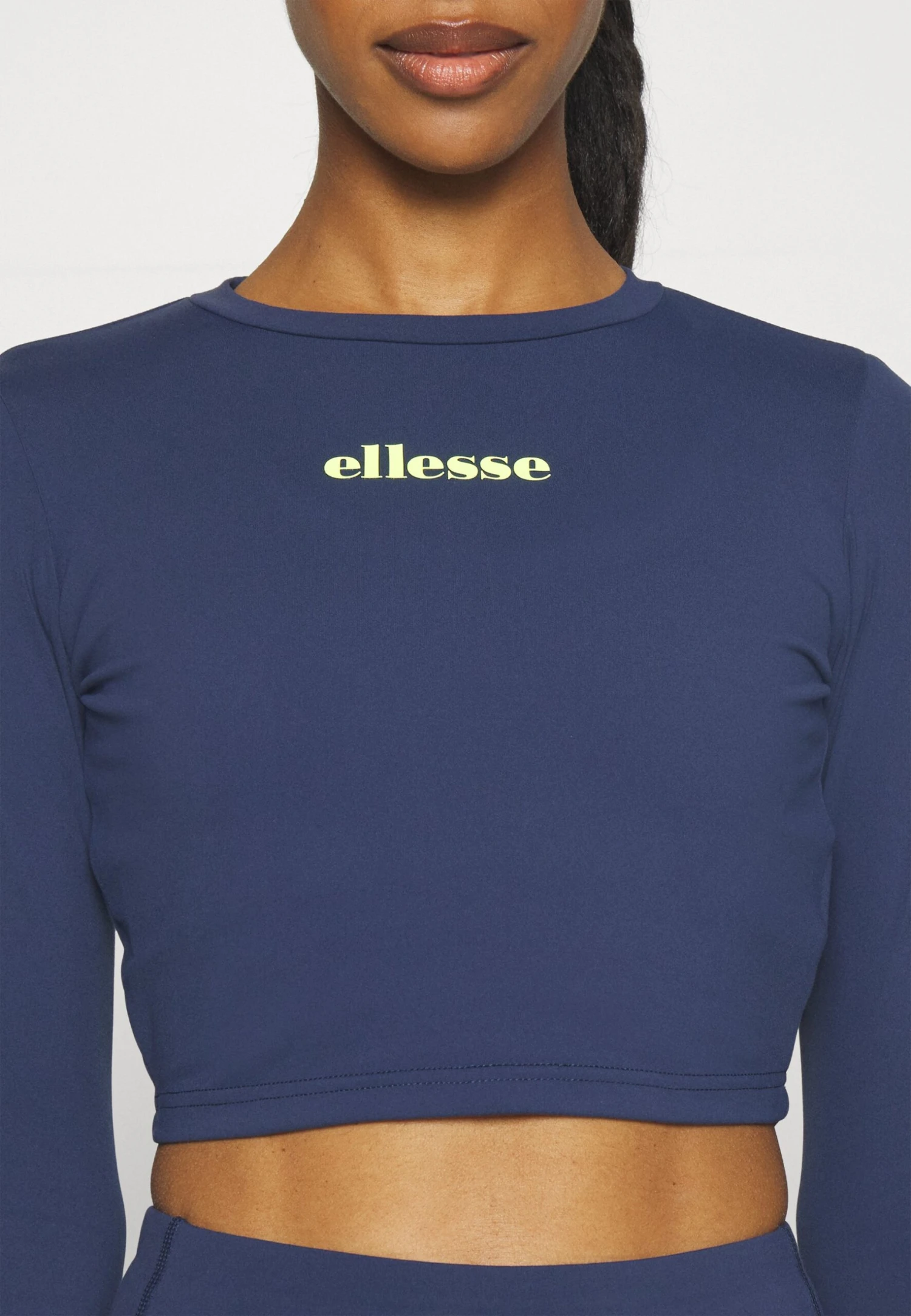 Ellesse ShamsMaglietta A Manica LungaNavy Donna T-shirt E Top EL941D05A-K11 5 Ellesse ShamsMaglietta A Manica LungaNavy Donna T-shirt E Top EL941D05A-K11 - immagine 5