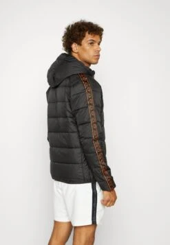 Ellesse Zeticci Padded JacketGiacca InvernaleBlack Uomo Giacche EL942F03K-Q11 -Ellesse e6d4029eee7344d1b472839eba4c9a83