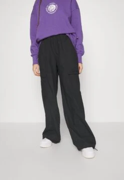 Ellesse Felna PantPantaloni CargoBlack Donna Pantaloni EL921A07Q-Q11 -Ellesse f1850d2fe25842508d8c7f179b9af690