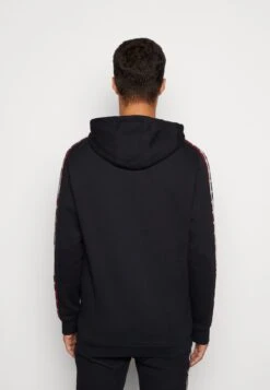 Ellesse Stefan Oh HoodyFelpaBlack Uomo Maglieria E Felpe EL922S08U-Q11 -Ellesse f9c8bbf9e0b24ad3bebb451416ca7e97