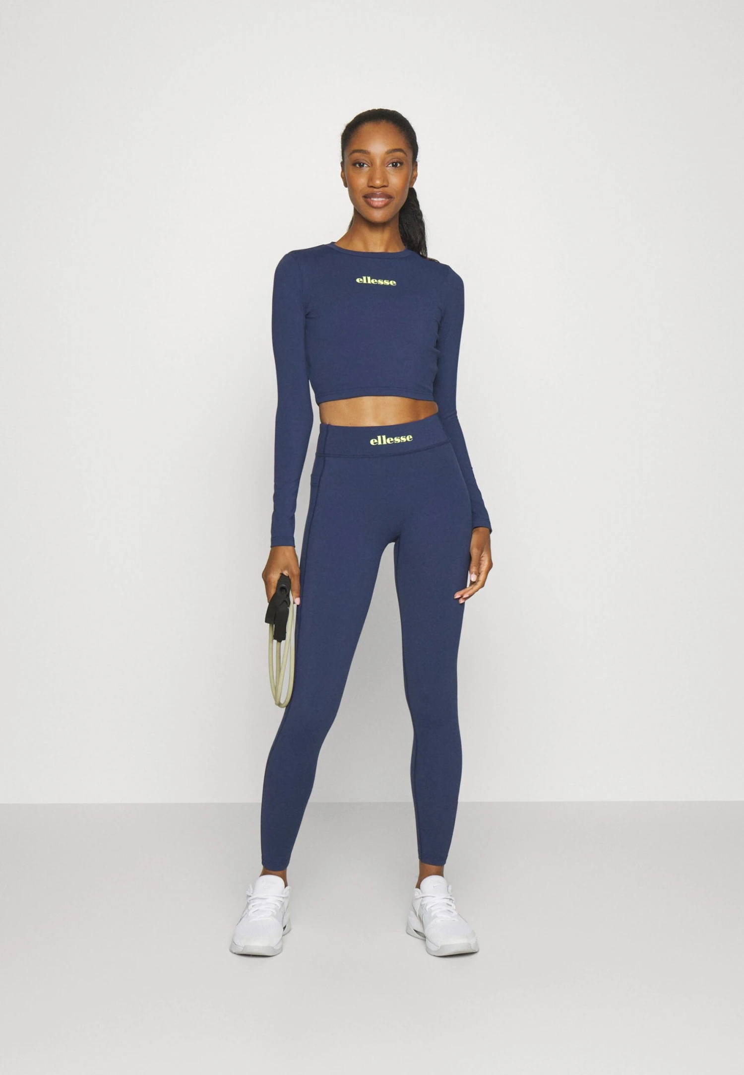 Ellesse ShamsMaglietta A Manica LungaNavy Donna T-shirt E Top EL941D05A-K11 2 Ellesse ShamsMaglietta A Manica LungaNavy Donna T-shirt E Top EL941D05A-K11 - immagine 2